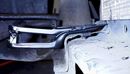 parts-lowerbracket1.jpg (37410 bytes)