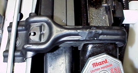 parts-upperbracket1.jpg (36480 bytes)