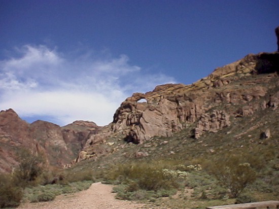 arch.jpg (58114 bytes)