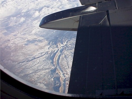 plane1.jpg (48608 bytes)
