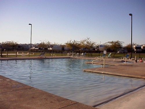 pool.jpg (43023 bytes)